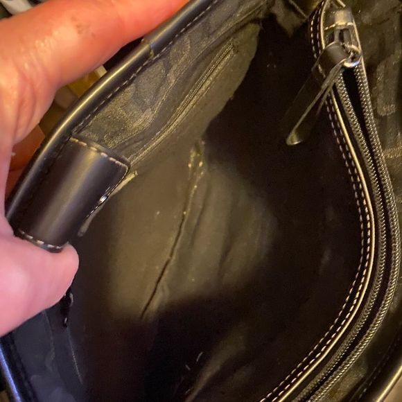 Dooney Bourke satchel - Picture 5 of 5